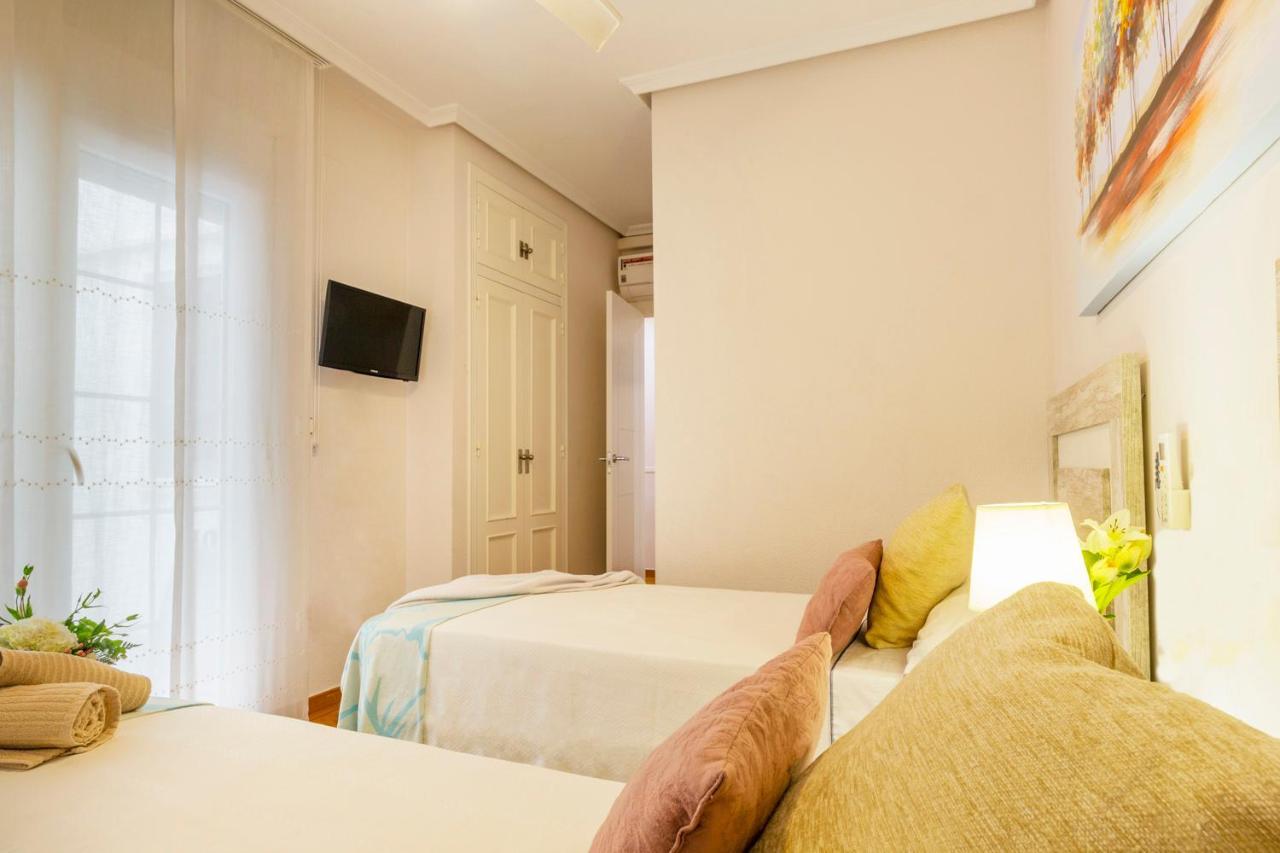 Apartamento Pink Sweet Home Torrevieja Bagian luar foto